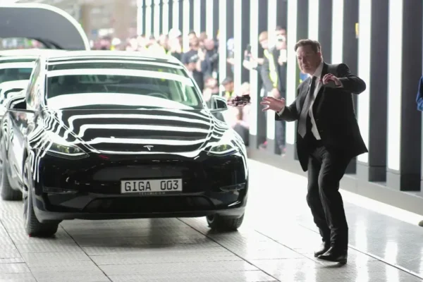 Elon Musk dancing at the inauguration of Tesla's factory in Berlin.