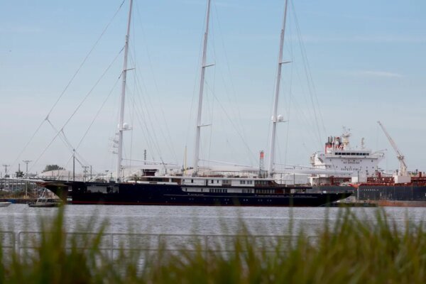 Sailing superyacht Koru.