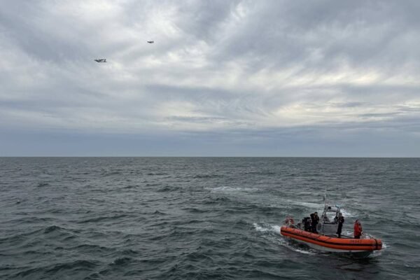 Bermuda police identify 2 nationals onboard medical transport plane